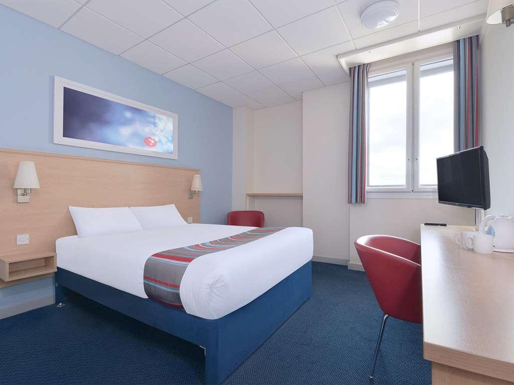 Travelodge Northampton Upton Way Pokoj fotografie