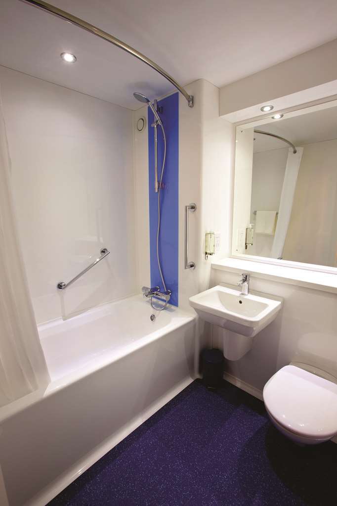 Travelodge Northampton Upton Way Pokoj fotografie